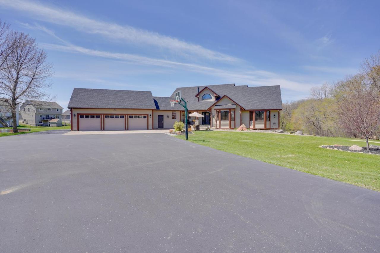 Expansive Shakopee Vacation Rental On 5 Acres! Bagian luar foto