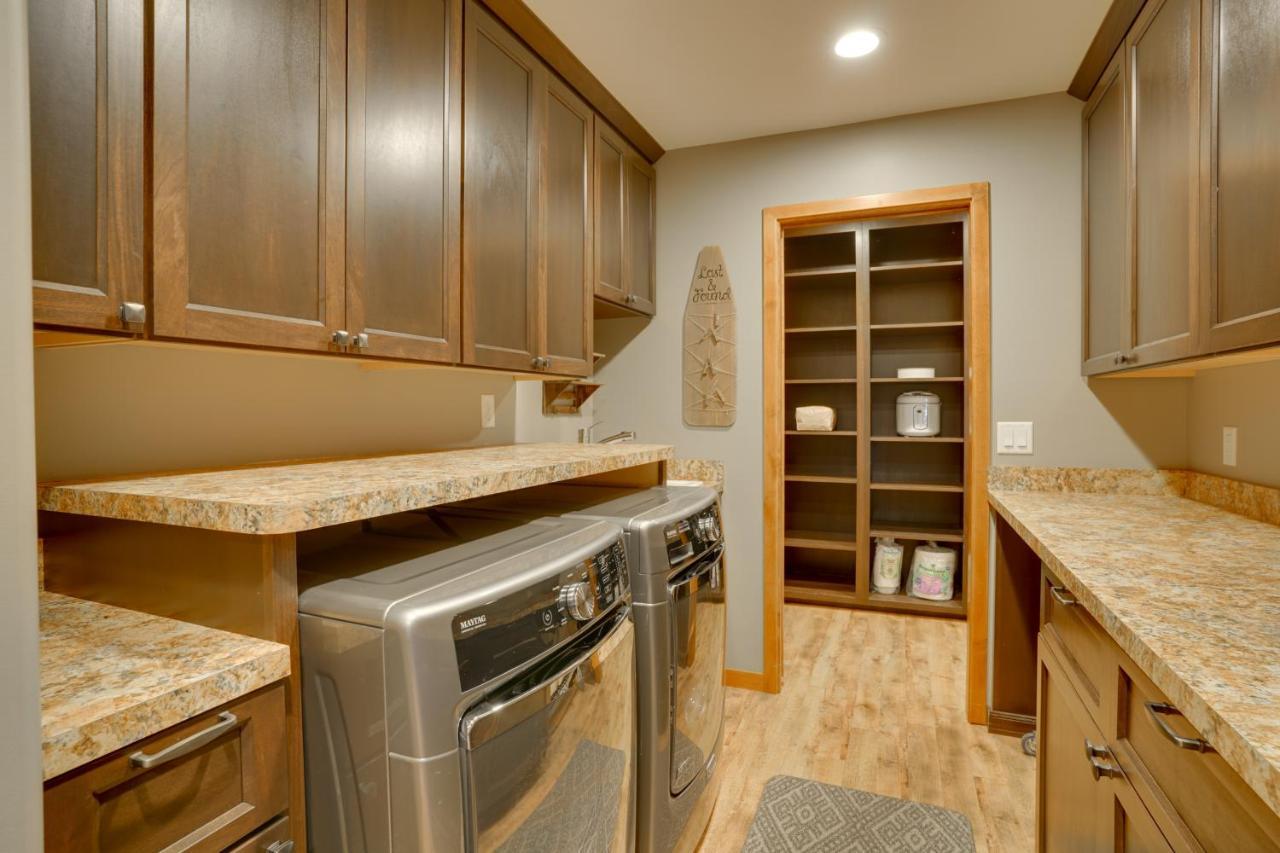 Expansive Shakopee Vacation Rental On 5 Acres! Bagian luar foto