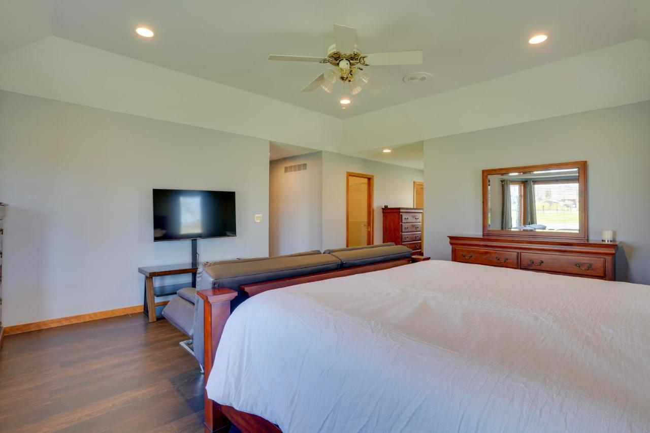 Expansive Shakopee Vacation Rental On 5 Acres! Bagian luar foto